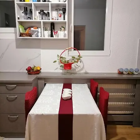 Apartamento Privatna Kuca Elez *